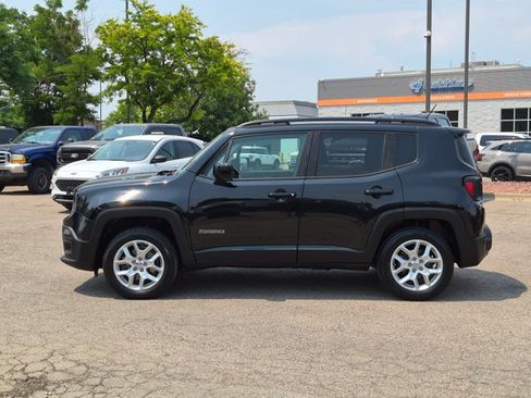 Used 2015 Jeep Renegade Latitude AWD/4WD image 8