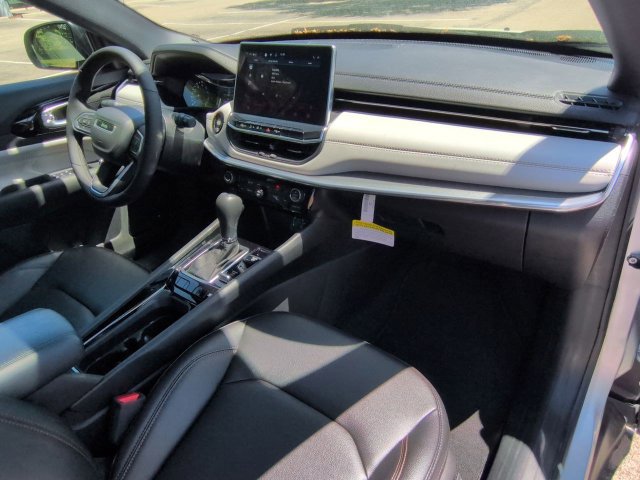 Used 2024 Jeep Compass Limited w/ Sun and Sound Group AWD/4WD image 27