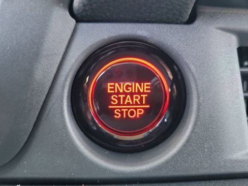 Used 2025 Honda Pilot Touring image 33