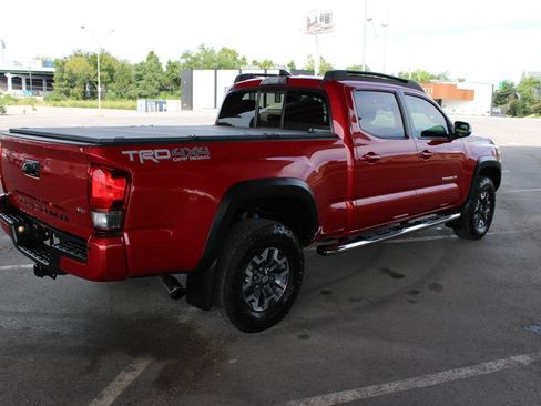 Used 2016 Toyota Tacoma TRD Off-Road AWD/4WD image 6