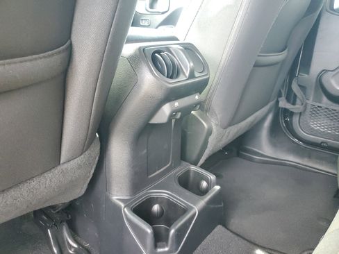 Used 2022 Jeep Wrangler Unlimited Sport image 9