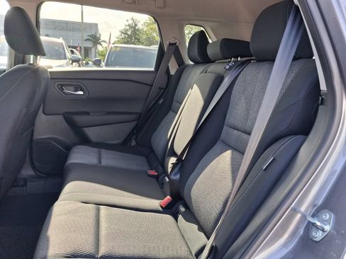 Used 2026 Nissan Rogue SV FWD image 8