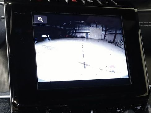 Used 2025 Jeep Grand Cherokee Altitude image 27