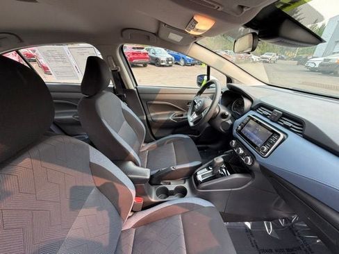 Used 2023 Nissan Versa SV FWD image 19