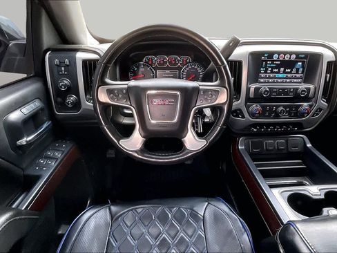Used 2018 GMC Sierra 1500 SLT w/ Texas SLT Premium Package AWD/4WD image 6