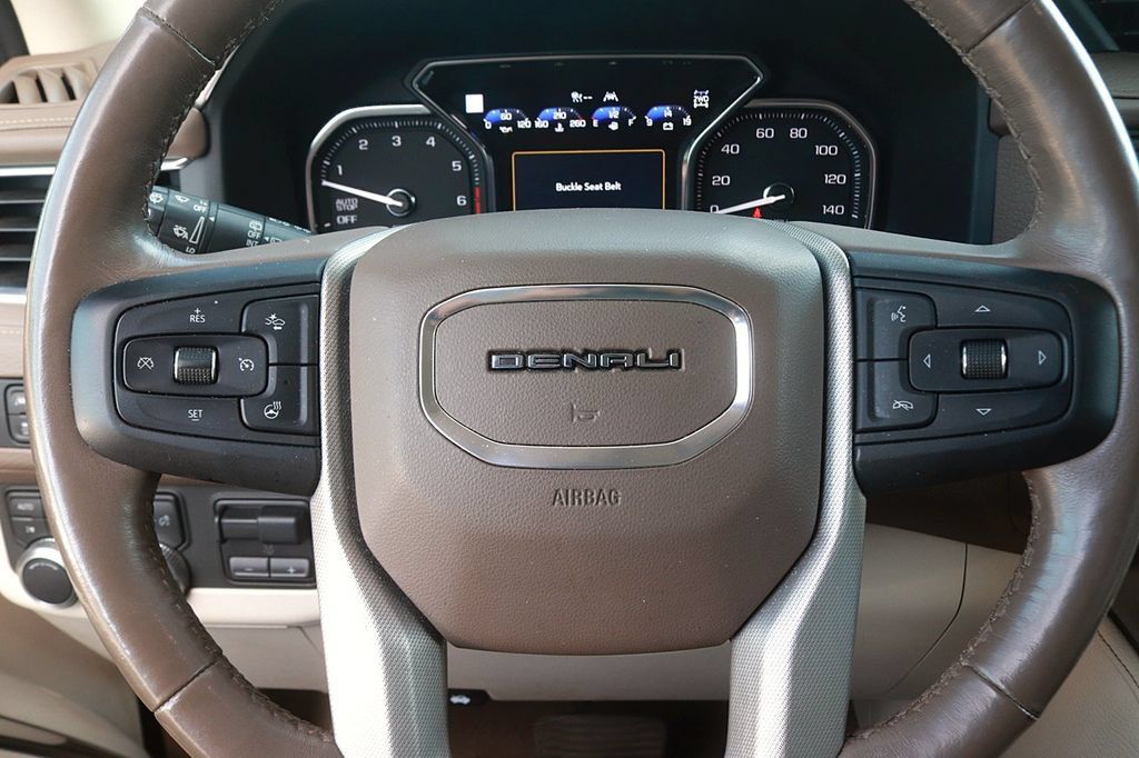 Used 2021 GMC Yukon XL Denali w/ Denali Premium Package AWD/4WD image 23