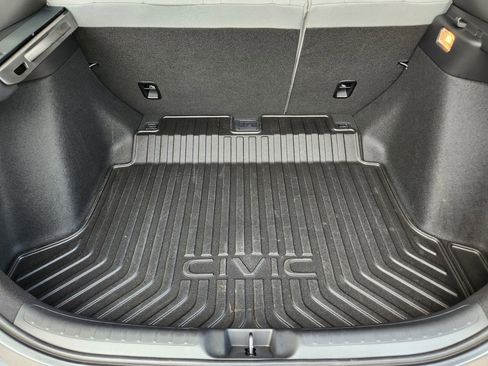 Used 2025 Honda Civic Sport image 31