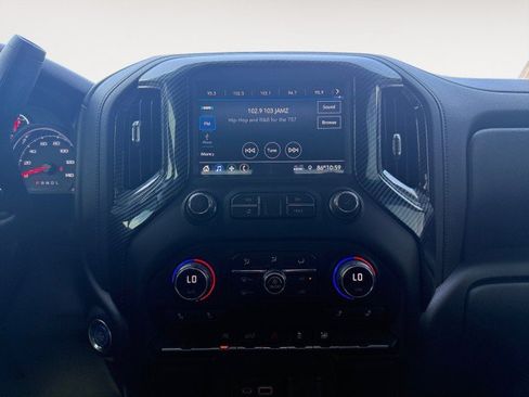 Used 2021 Chevrolet Silverado 1500 LT w/ Bed Protection Package AWD/4WD image 6