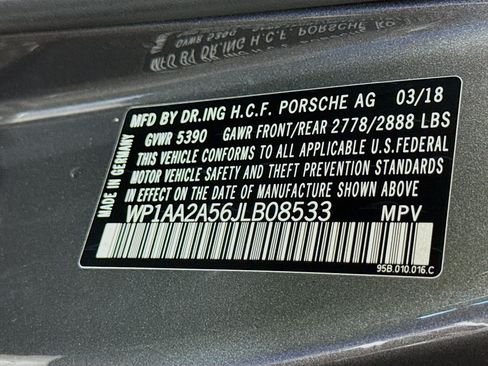 Used 2018 Porsche Macan AWD/4WD image 39