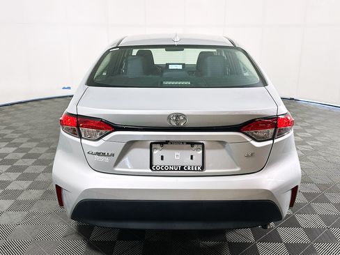Used 2023 Toyota Corolla LE FWD image 4