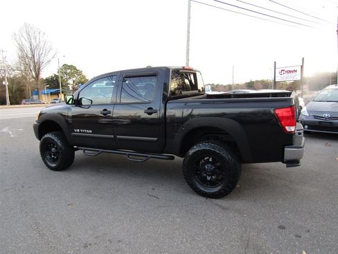 Used 2012 Nissan Titan SV w/ SV Value Truck Pkg image 5