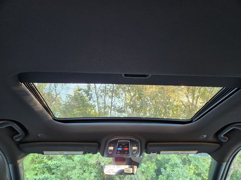 New 2025 Jeep Grand Cherokee L Altitude image 4