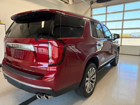 Used 2021 GMC Yukon Denali w/ Denali Premium Package AWD/4WD image 10