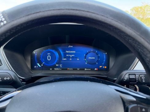 Certified 2021 Ford Escape SEL w/ Technology Package AWD/4WD image 10