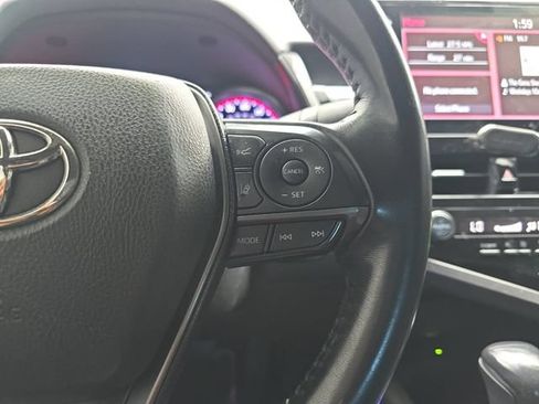 Used 2022 Toyota Camry XSE FWD image 18