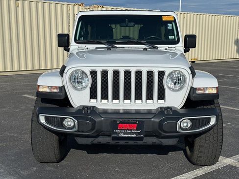 Used 2019 Jeep Wrangler Unlimited Sahara w/ Uconnect 4C Nav & Sound Group image 2