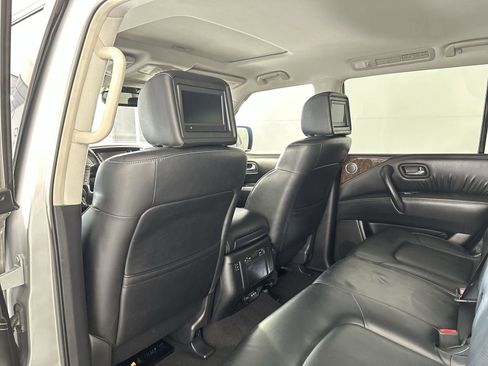 Used 2017 INFINITI QX80 4WD w/ Driver Assistance Package image 24