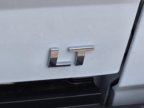 Used 2018 Chevrolet Silverado 1500 LT AWD/4WD image 27