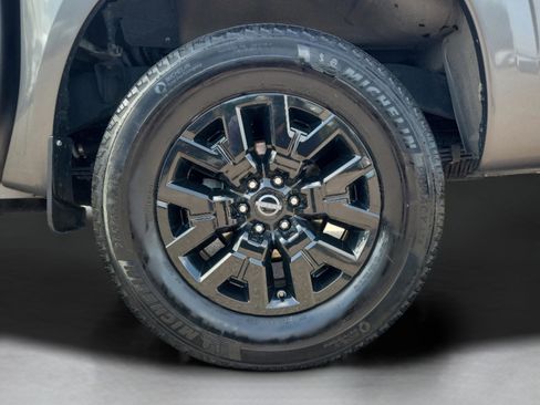 Used 2022 Nissan Frontier SV image 33