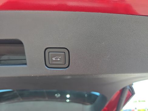 Certified 2025 Buick Enclave Avenir w/ LPO, Floor Liner Package AWD/4WD image 14