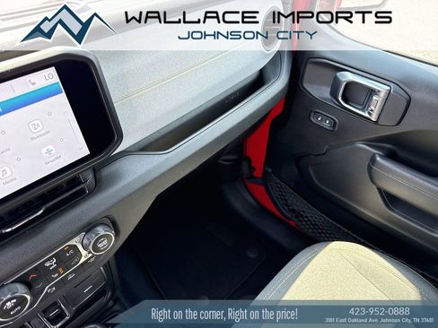 Used 2024 Jeep Wrangler Unlimited w/ Convenience Group AWD/4WD image 23