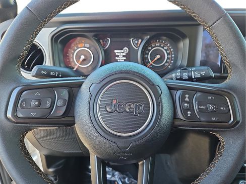 Used 2024 Jeep Wrangler Sport S image 24