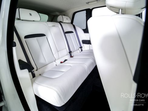 Certified 2025 Rolls-Royce Cullinan image 26