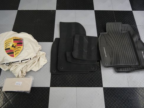 Used 2019 Porsche 911 Turbo S image 47