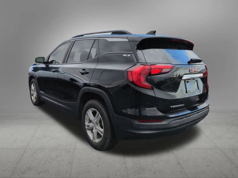 Used 2021 GMC Terrain SLE w/ Driver Convenience Package image 4