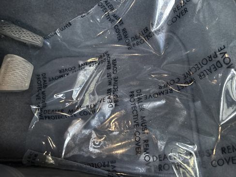 Certified 2024 Jeep Gladiator Mojave w/ Technology Group image 17