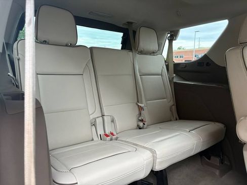 Used 2021 GMC Yukon Denali w/ Denali Premium Package AWD/4WD image 16
