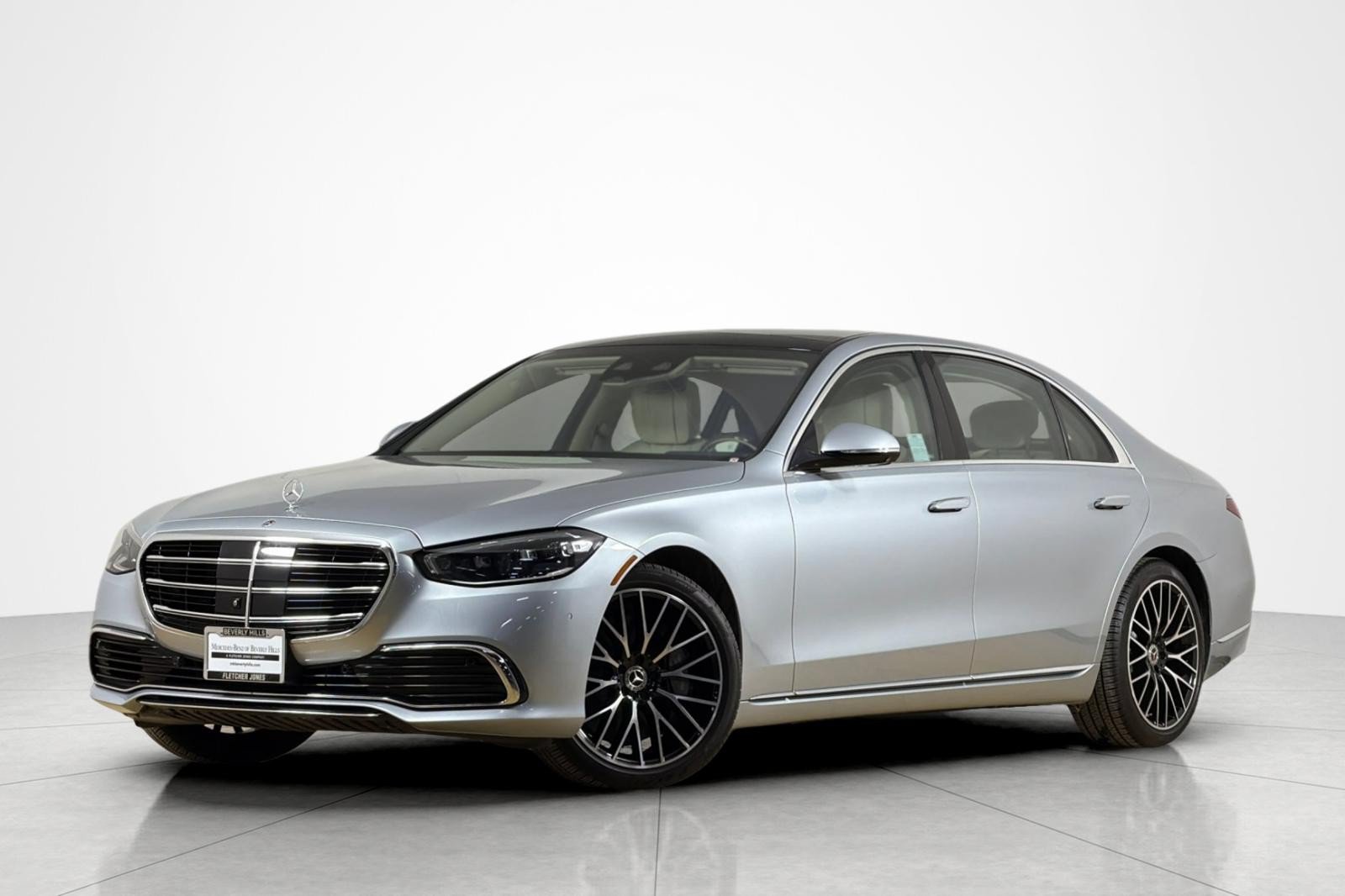 Used 2024 Mercedes-Benz S 580 4MATIC Sedan image 1