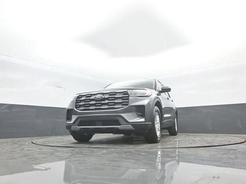 New 2026 Ford Explorer Active RWD image 30