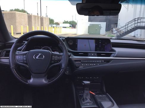Used 2019 Lexus ES 350 w/ Accessory Package 2 FWD image 11