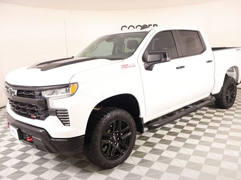 Used 2024 Chevrolet Silverado 1500 LT Trail Boss image 11