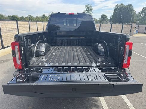 Certified 2025 Ford F250 Platinum image 22