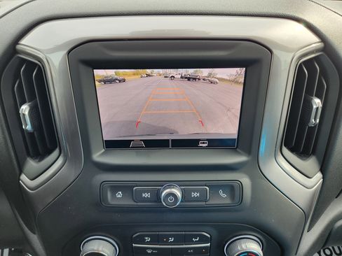 Used 2024 Chevrolet Silverado 1500 Custom image 18