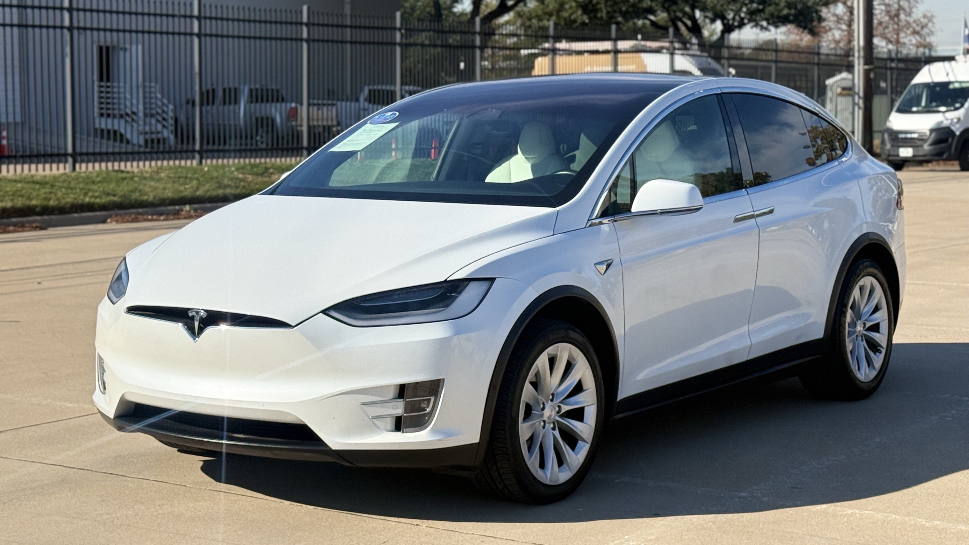 Used 2021 Tesla Model X Long Range AWD/4WD image 8