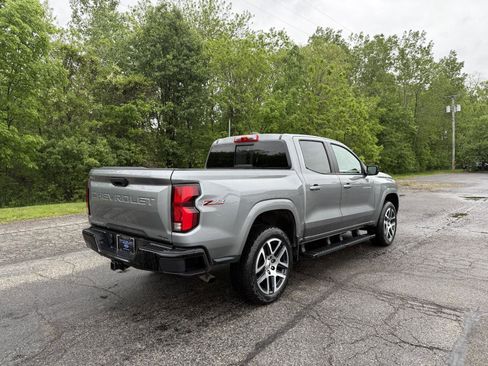 Used 2023 Chevrolet Colorado Z71 w/ Z71 Convenience Package 2 AWD/4WD image 3