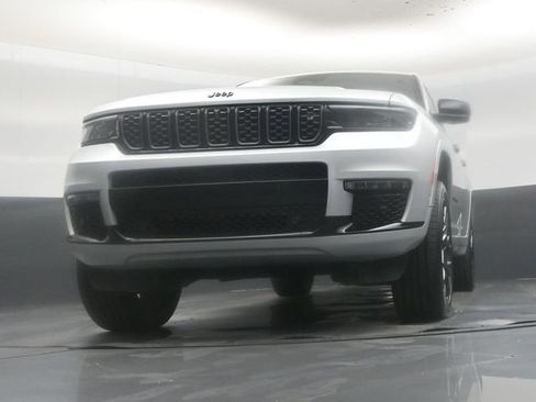 Used 2023 Jeep Grand Cherokee L Summit AWD/4WD image 48