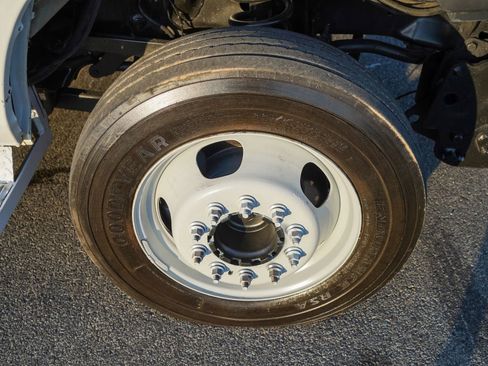 Used 2014 RAM 5500 Tradesman image 24