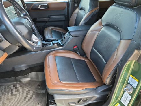 Used 2024 Ford Bronco Outer Banks AWD/4WD image 16