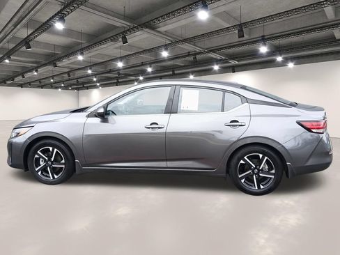 Used 2025 Nissan Sentra SV FWD image 13