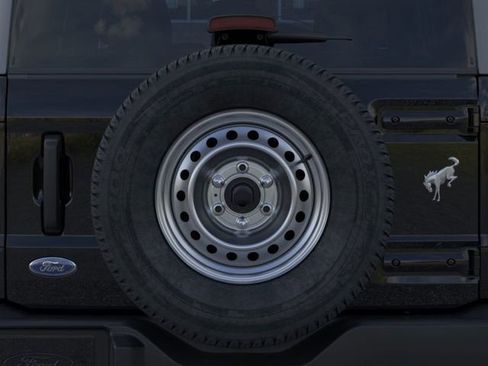 New 2025 Ford Bronco Base image 24
