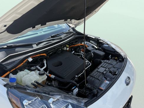 Used 2020 Ford Escape Titanium image 21