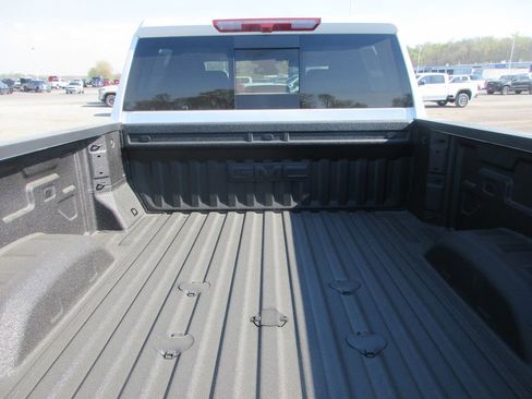 New 2026 GMC Sierra 2500 SLE w/ SLE Value Package; AWD/4WD image 6