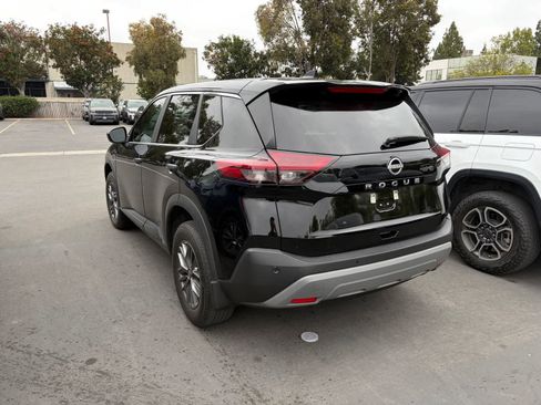 Used 2023 Nissan Rogue S FWD image 4