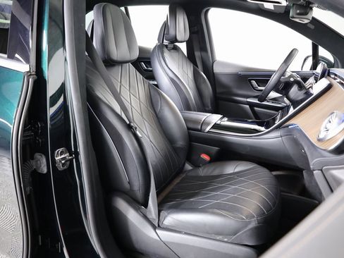 Used 2023 Mercedes-Benz EQE 500 4MATIC SUV w/ Pinnacle Trim Package image 51