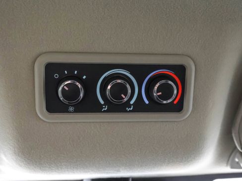 Used 2025 Chevrolet Express 3500 LT w/ LT Preferred Equipment Group image 30