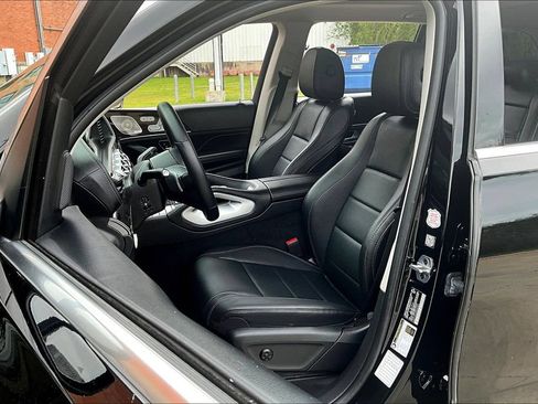 Used 2024 Mercedes-Benz GLS 450 4MATIC image 33